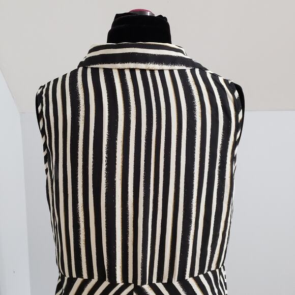 Black and White Sleeveless Collared Tunic Large - Picture 10 of 12